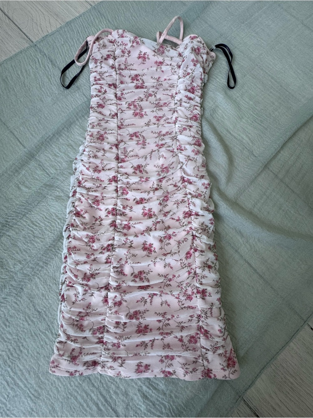 Forever 21 Pink Floral Ruched Mini Dress